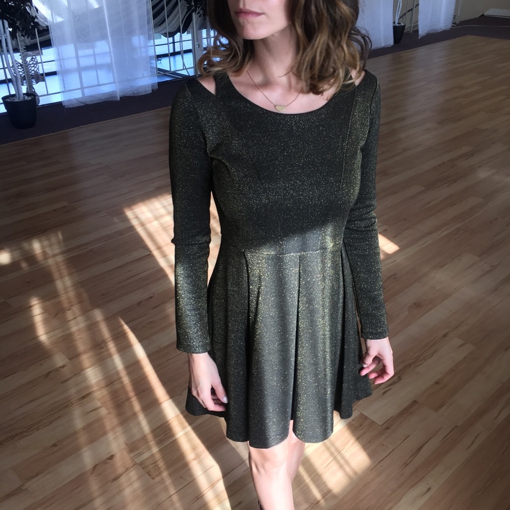 Metallic Dress - Picture 3 of 4
